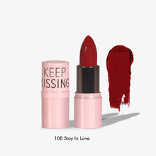 SAMOA Keep Kissing Lipstick Trendy